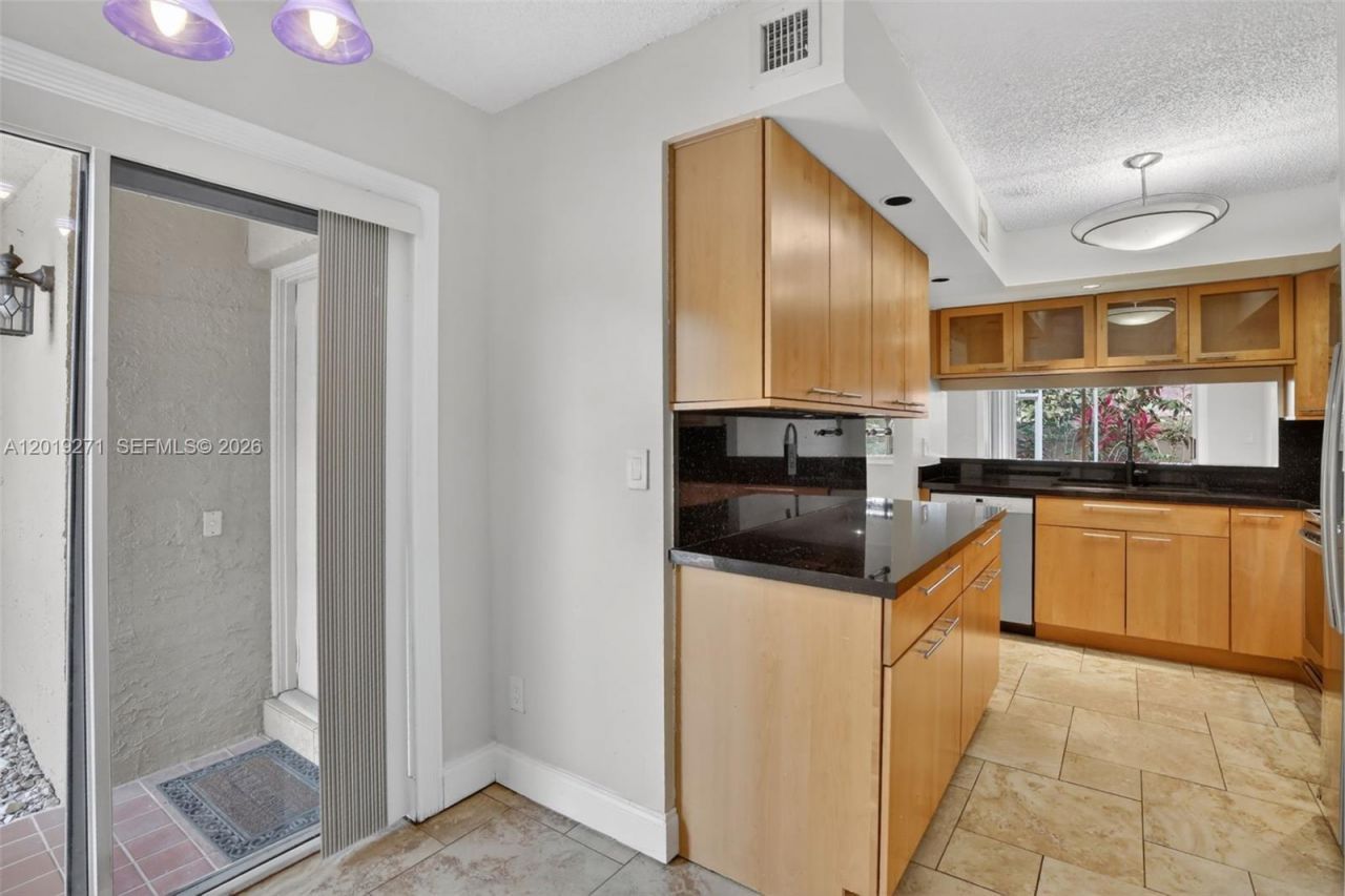 7957 NW 7th Ct , Plantation, FL 33324 Photo