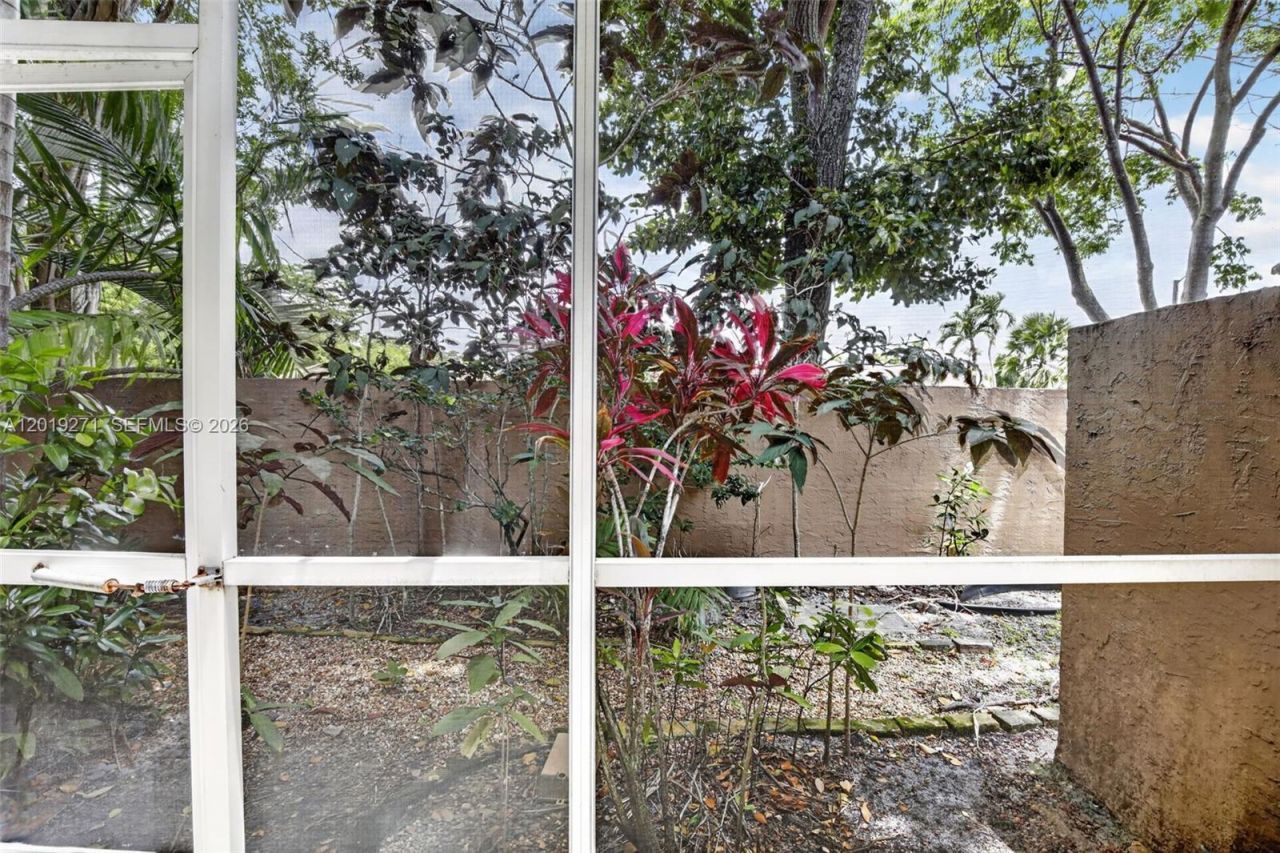 7957 NW 7th Ct , Plantation, FL 33324 Photo