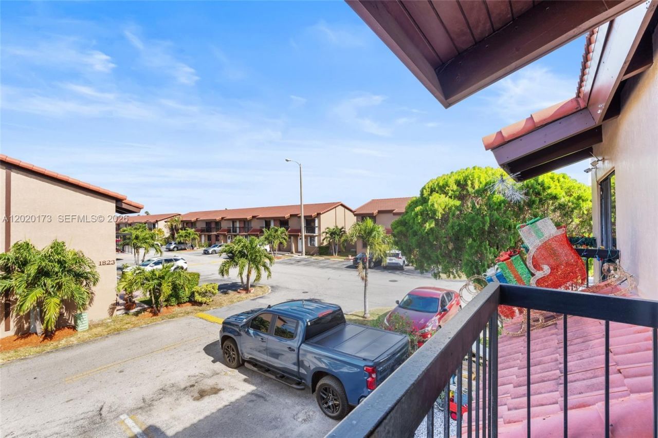 1911 SW 107th Ave , Unit 1009, Miami, FL 33165 Photo