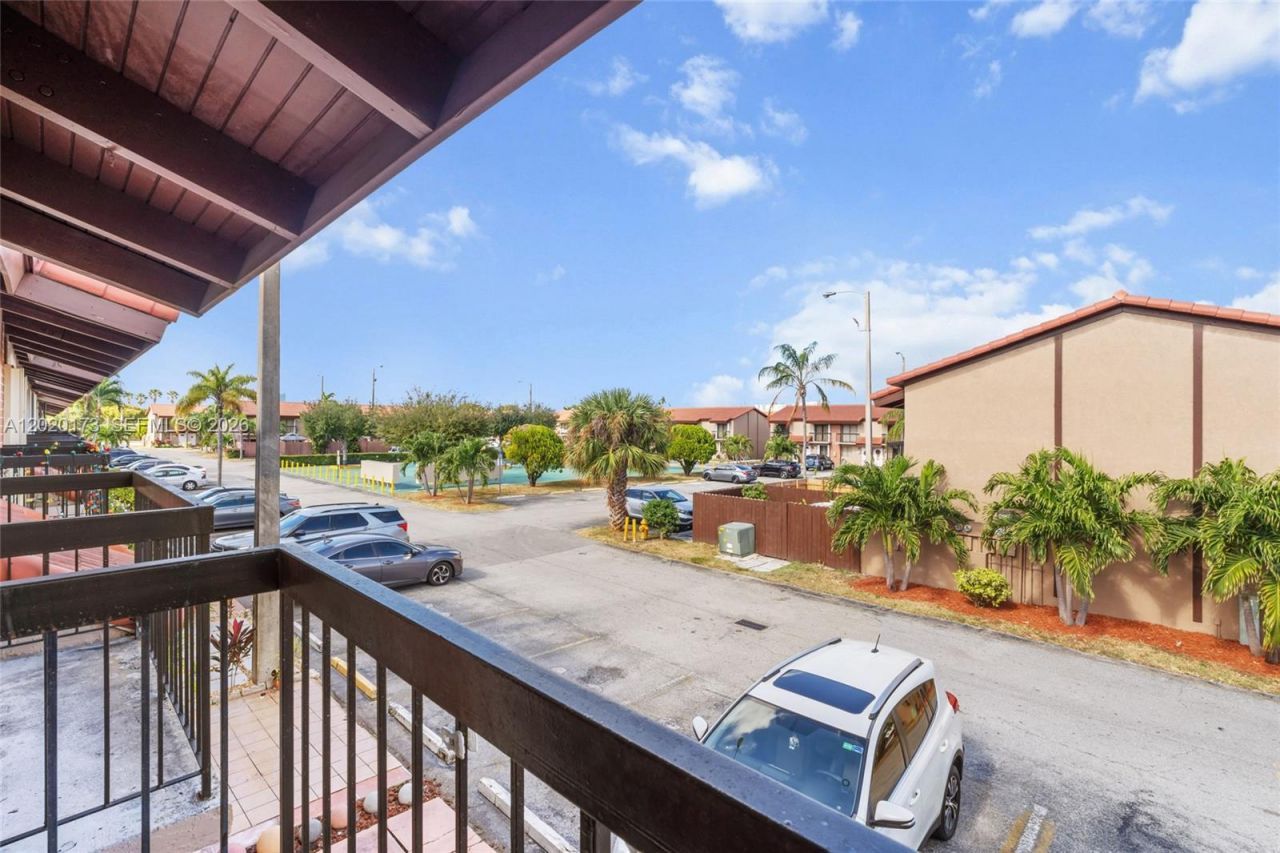 1911 SW 107th Ave , Unit 1009, Miami, FL 33165 Photo