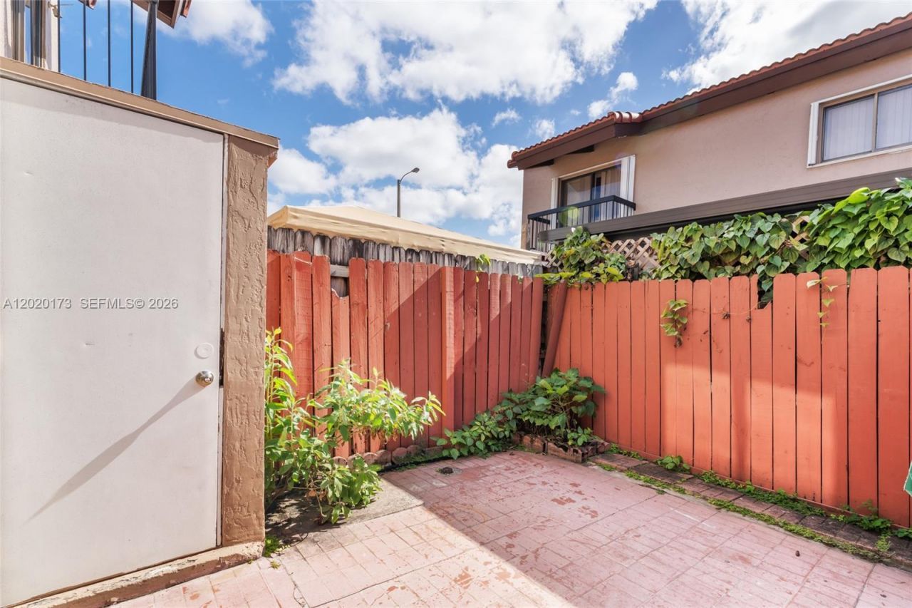 1911 SW 107th Ave , Unit 1009, Miami, FL 33165 Photo