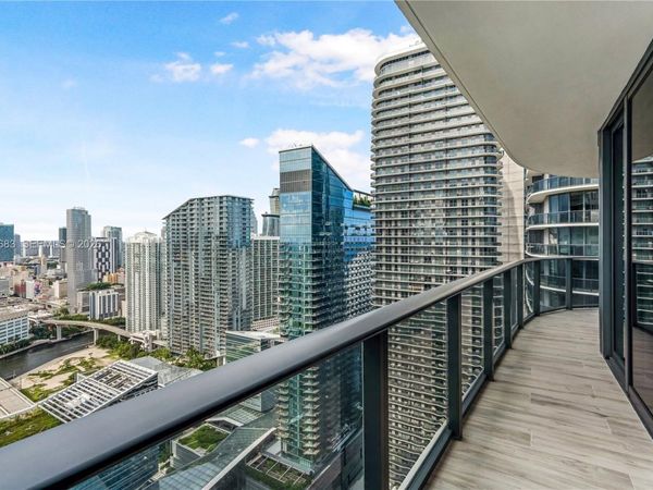 55 SW 9th St , Unit 4001, Miami, FL 33130