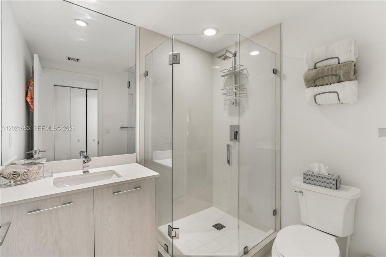 55 SW 9th St , Unit 4001, Miami, FL 33130 Photo