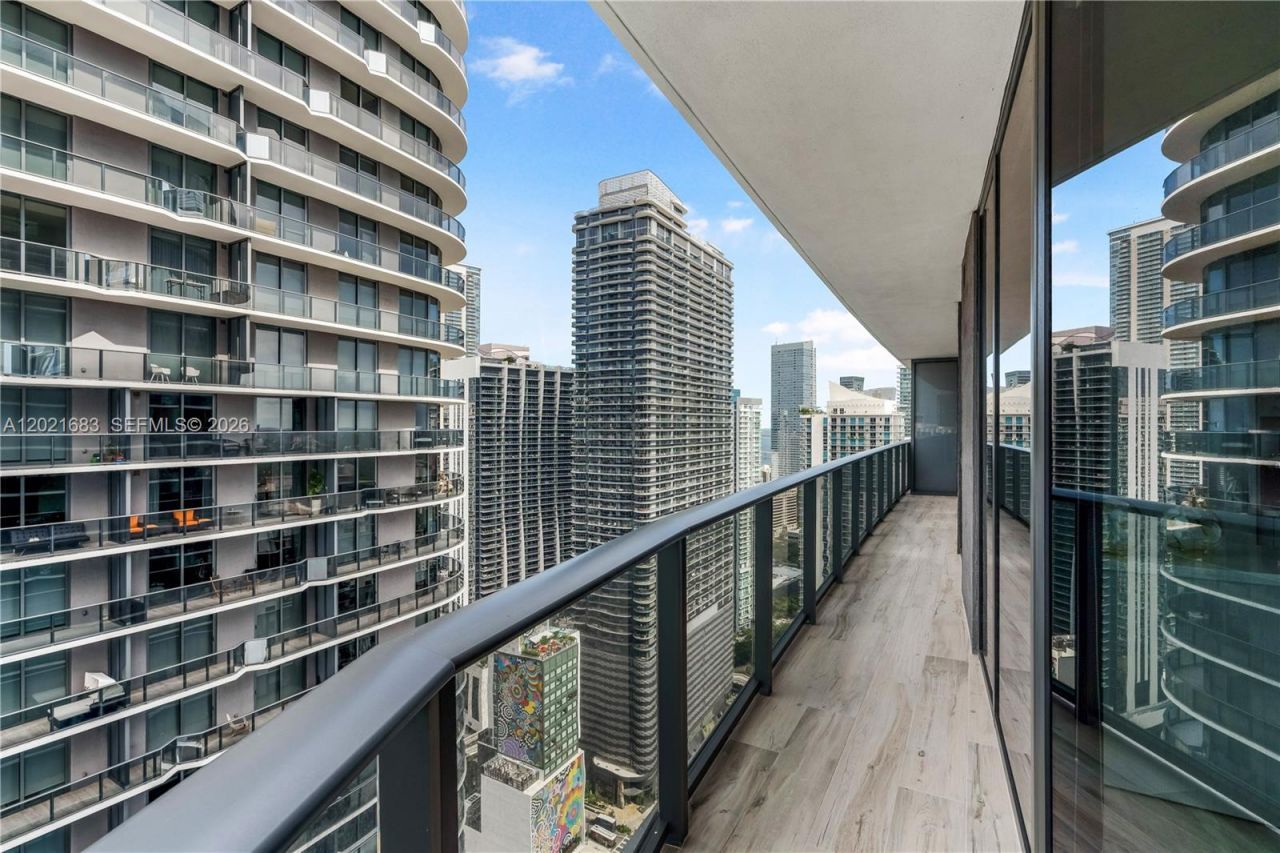 55 SW 9th St , Unit 4001, Miami, FL 33130 Photo