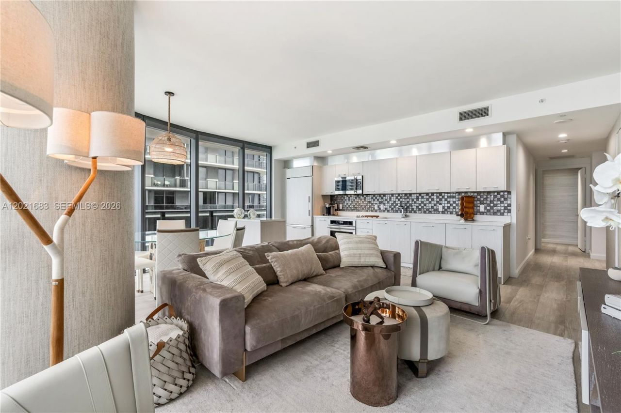 55 SW 9th St , Unit 4001, Miami, FL 33130 Photo