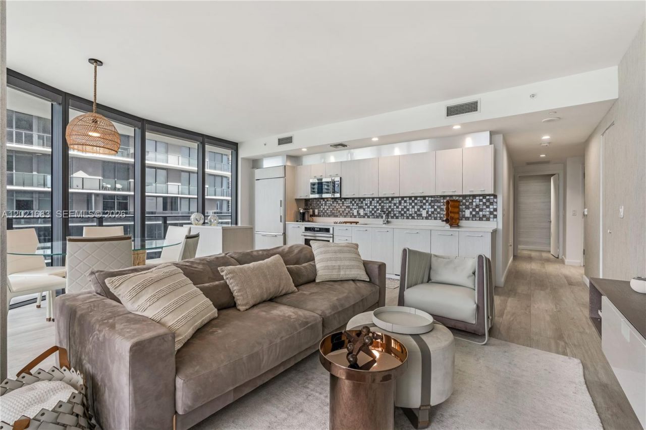 55 SW 9th St , Unit 4001, Miami, FL 33130 Photo