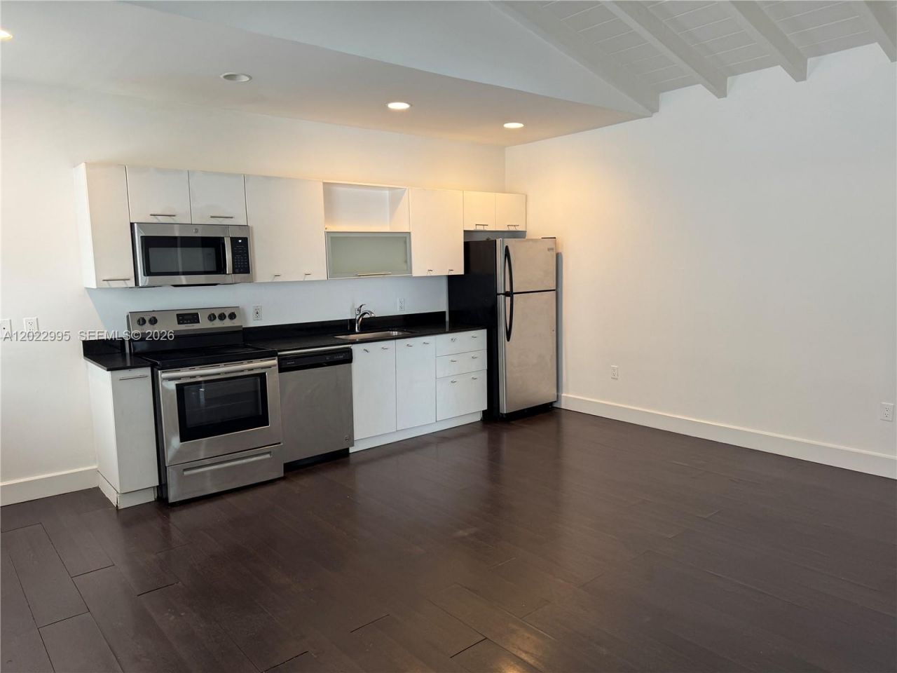 7734 Abbott Ave , Unit 206, Miami Beach, FL 33141 Photo