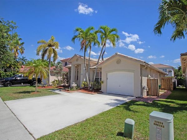 13964 N Cypress Cove Cir , Davie, FL 33325