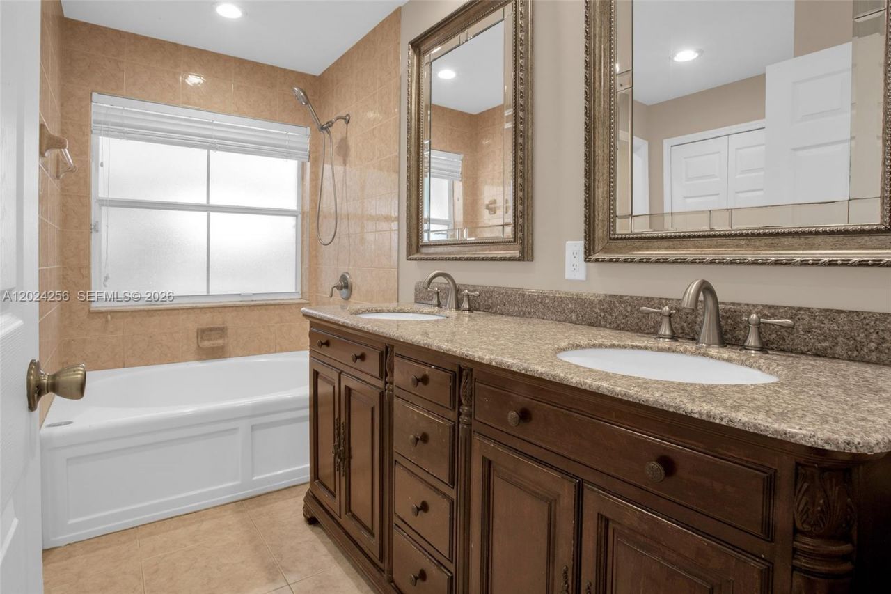 13964 N Cypress Cove Cir , Davie, FL 33325 Photo