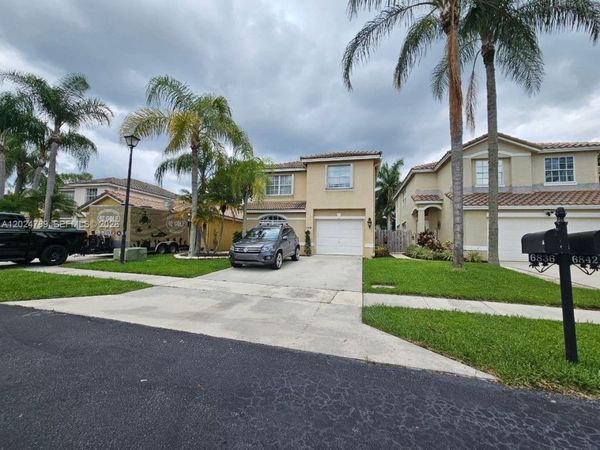 6836 Long Key St , Lake Worth, FL 33467