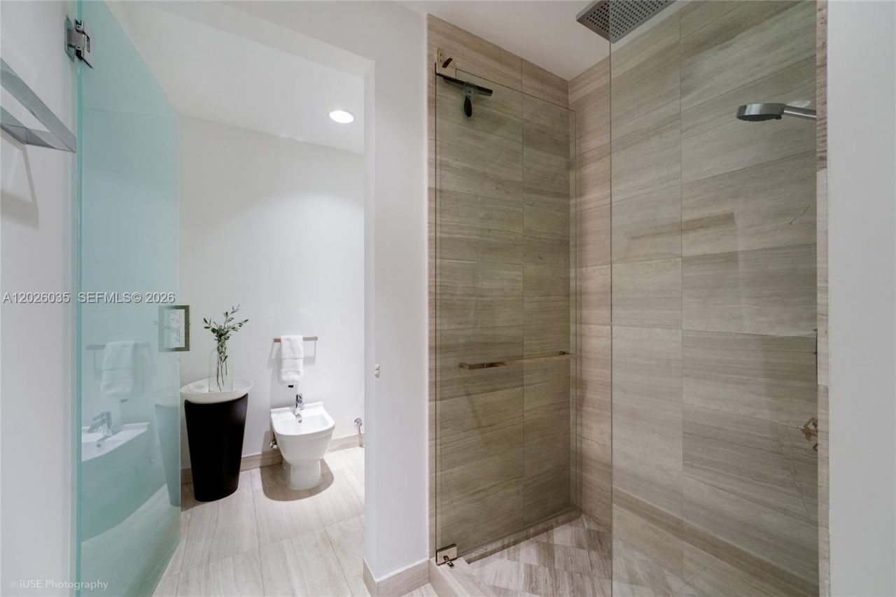 350 Ocean Dr , Unit 405N, Key Biscayne, FL 33149 Photo