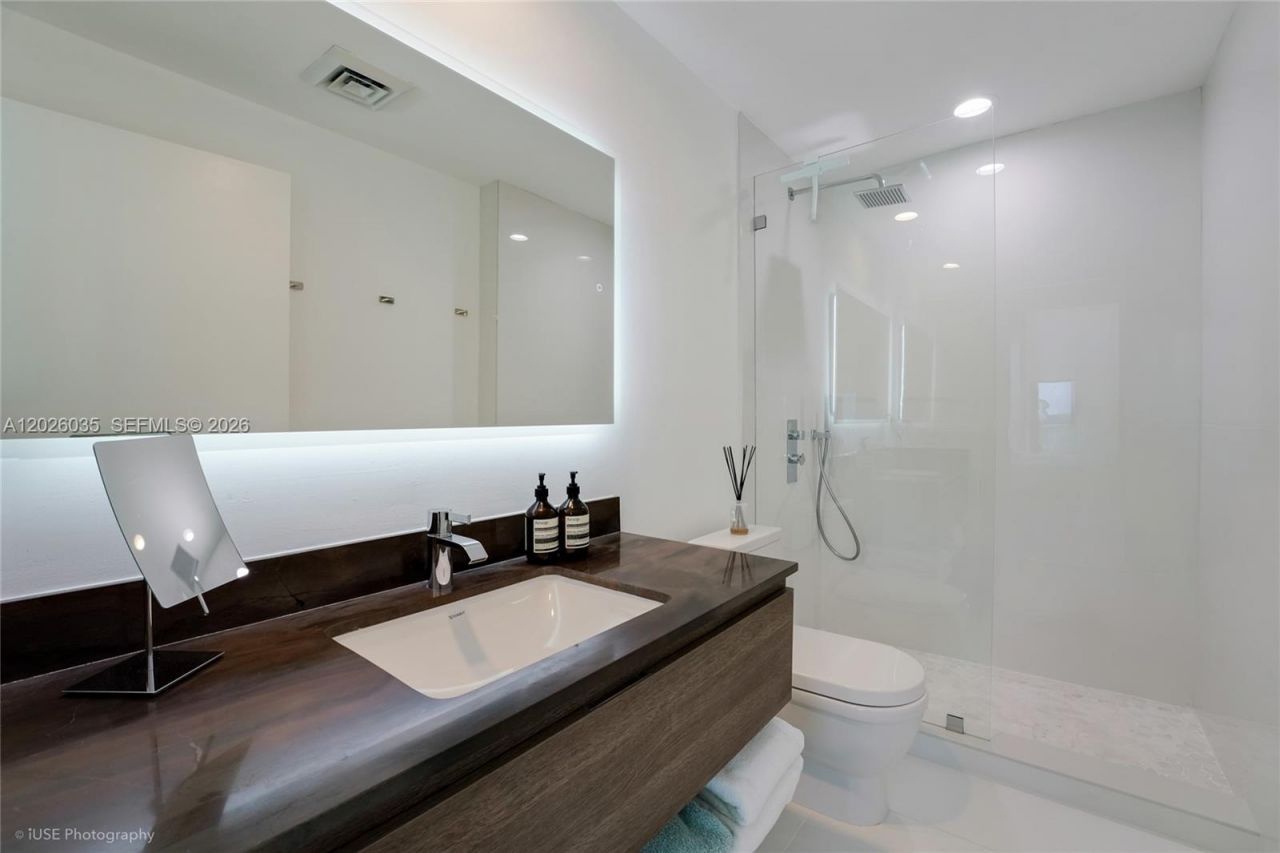 350 Ocean Dr , Unit 405N, Key Biscayne, FL 33149 Photo