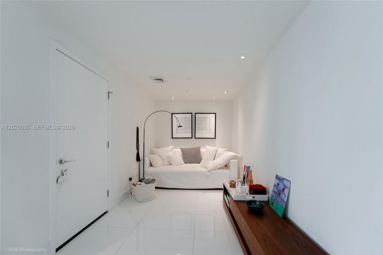 350 Ocean Dr , Unit 405N, Key Biscayne, FL 33149 Photo
