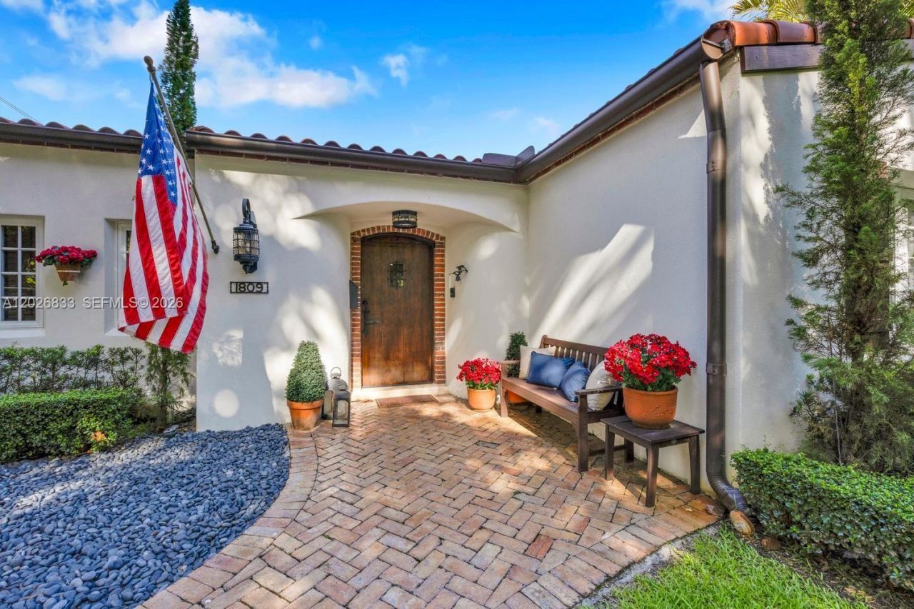 1809 Granada Blvd, Coral Gables, FL 33134 Photo