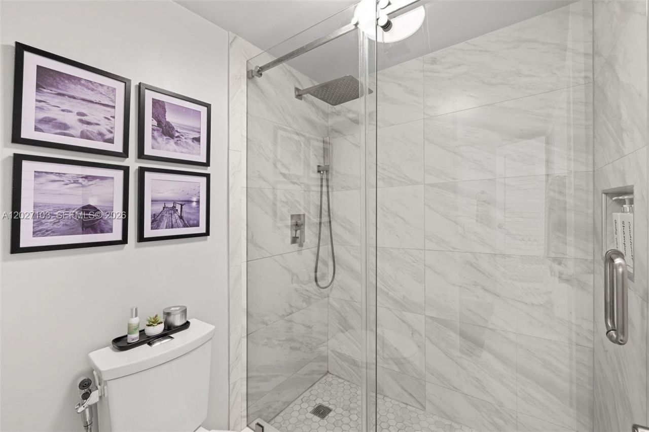 5001 Collins Ave , Unit 1E, Miami Beach, FL 33140 Photo