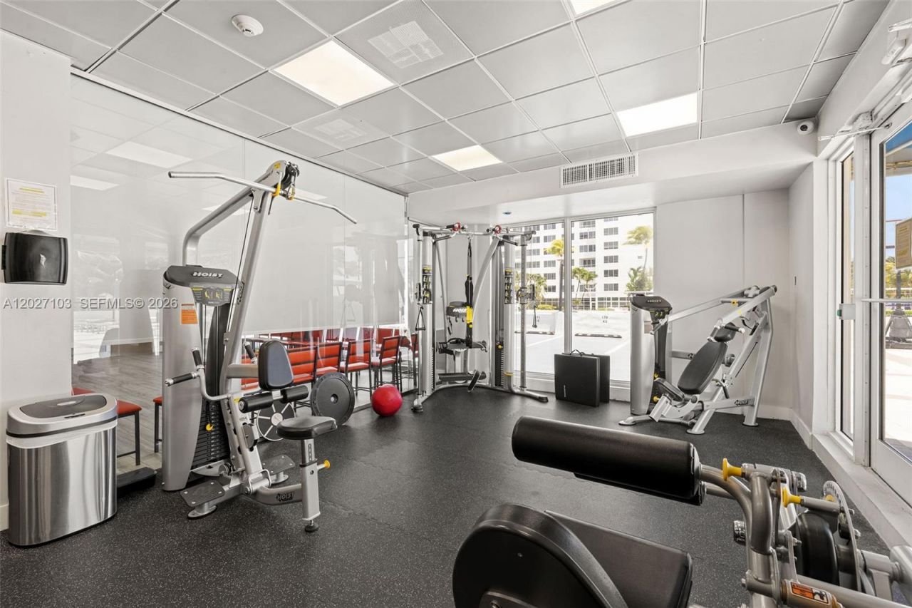 5001 Collins Ave , Unit 1E, Miami Beach, FL 33140 Photo