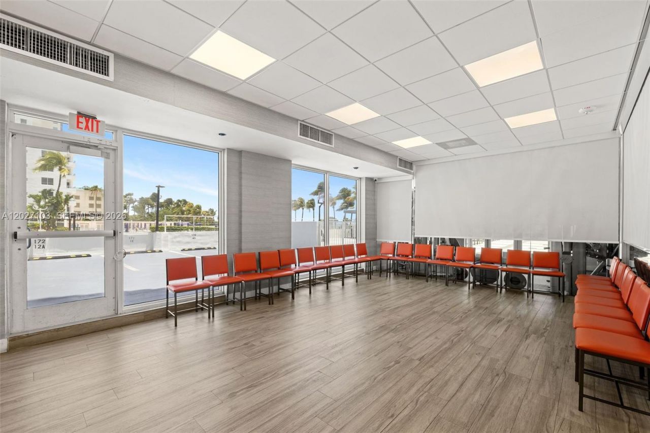 5001 Collins Ave , Unit 1E, Miami Beach, FL 33140 Photo