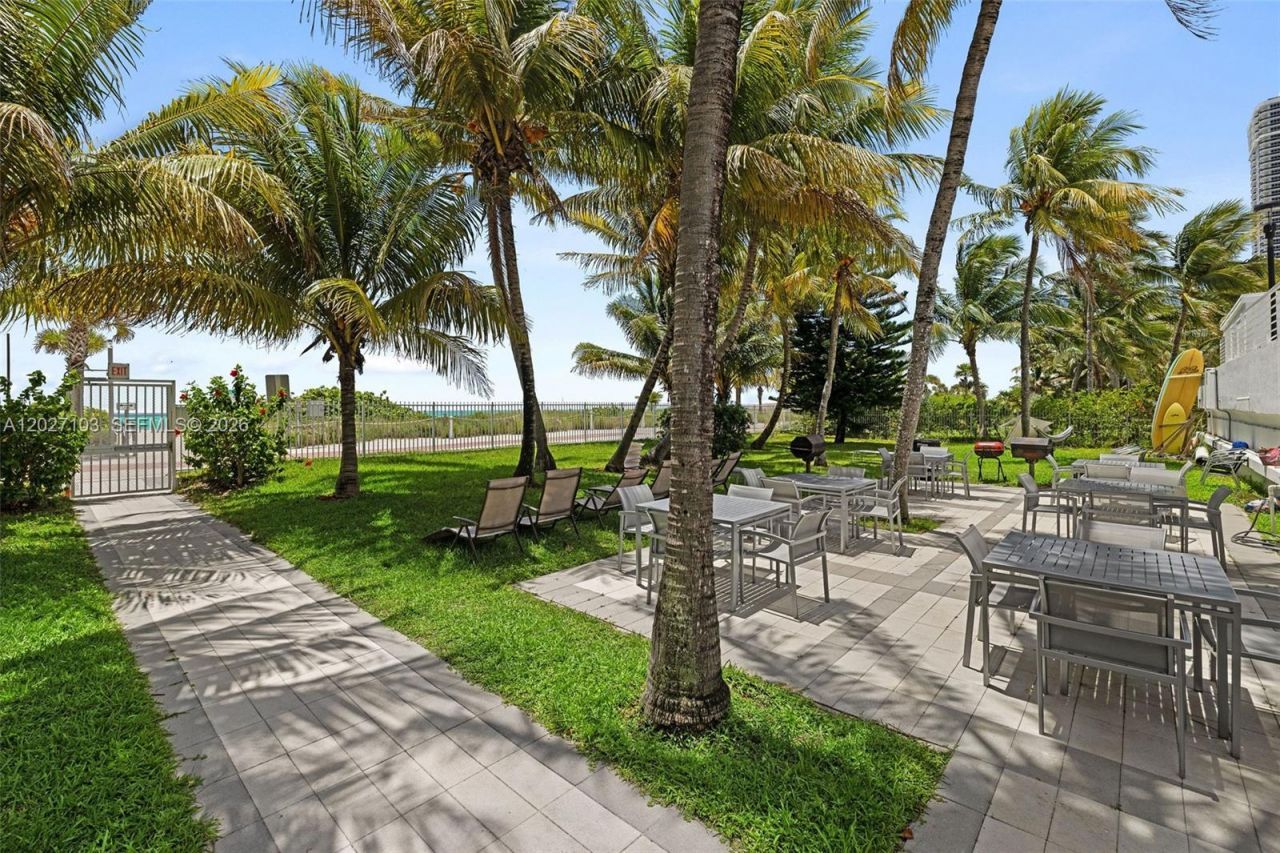 5001 Collins Ave , Unit 1E, Miami Beach, FL 33140 Photo