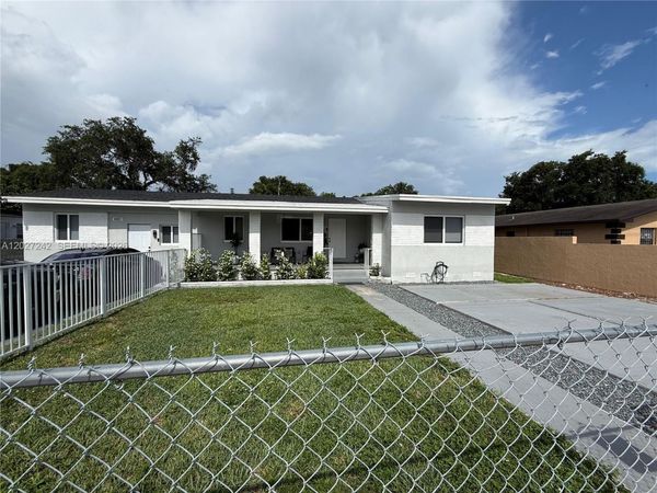 6825 NW 5th Ct , Miami, FL 33150