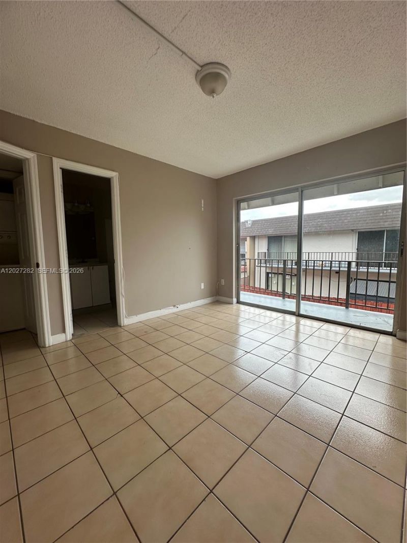 890 SW 129th Pl, Unit 208, Miami, FL 33184 Photo