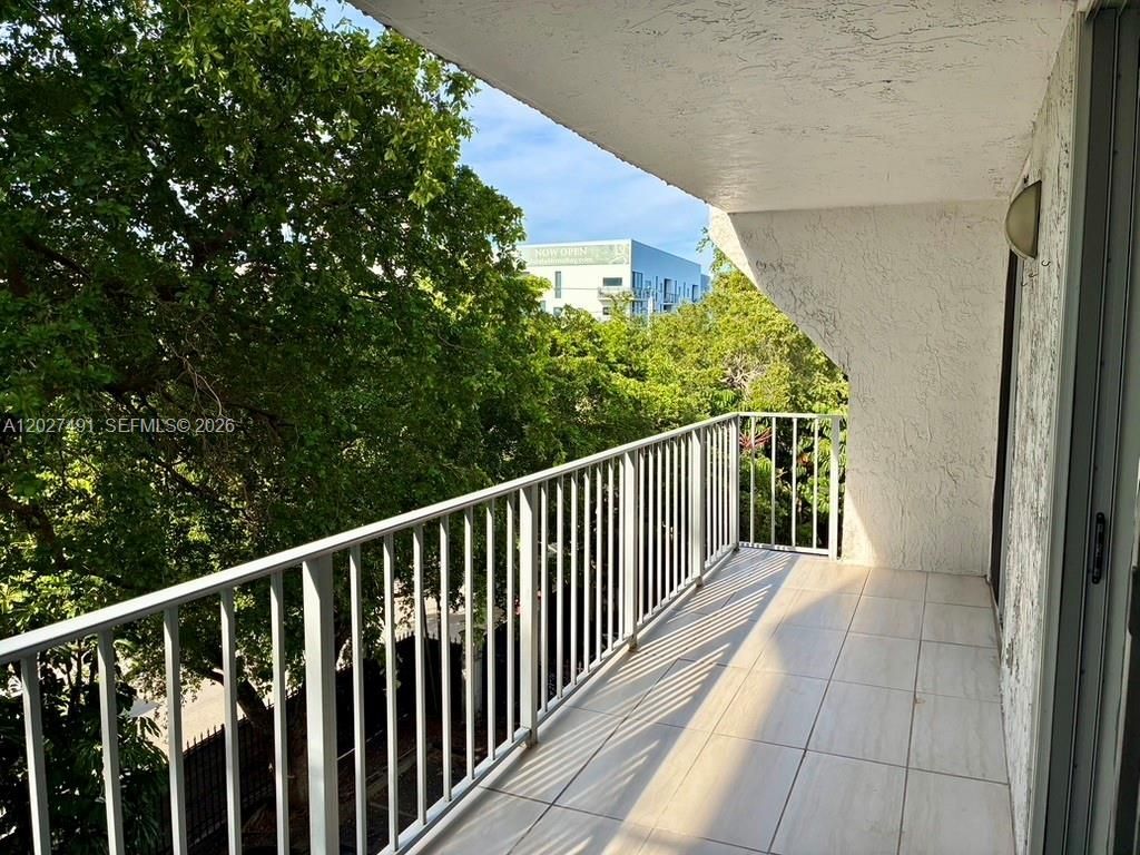 650 NE 64th St, Unit G402, Miami, FL 33138 Photo
