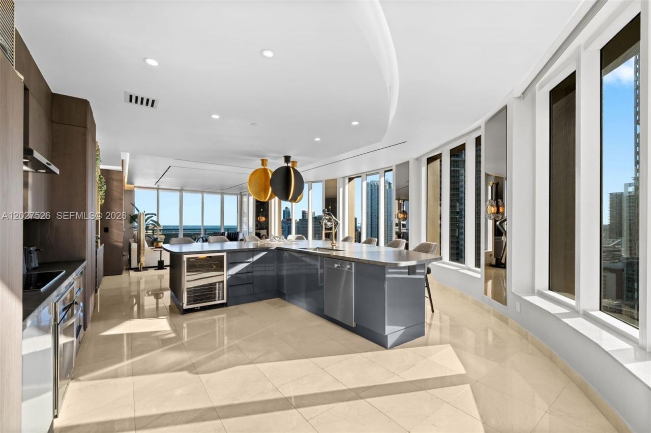 901 Brickell Key Blvd , Unit 3304, Miami, FL 33131 Photo