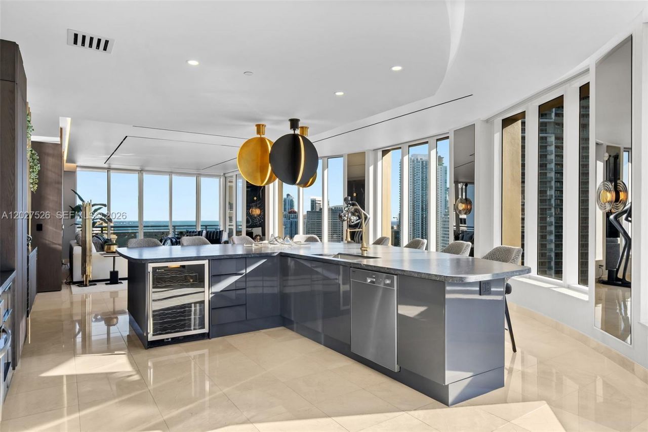 901 Brickell Key Blvd , Unit 3304, Miami, FL 33131 Photo
