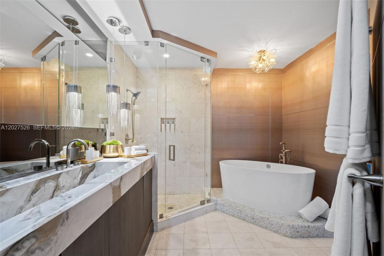 901 Brickell Key Blvd , Unit 3304, Miami, FL 33131 Photo