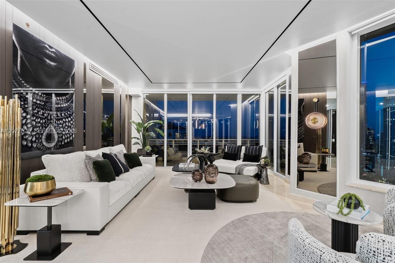 901 Brickell Key Blvd , Unit 3304, Miami, FL 33131 Photo
