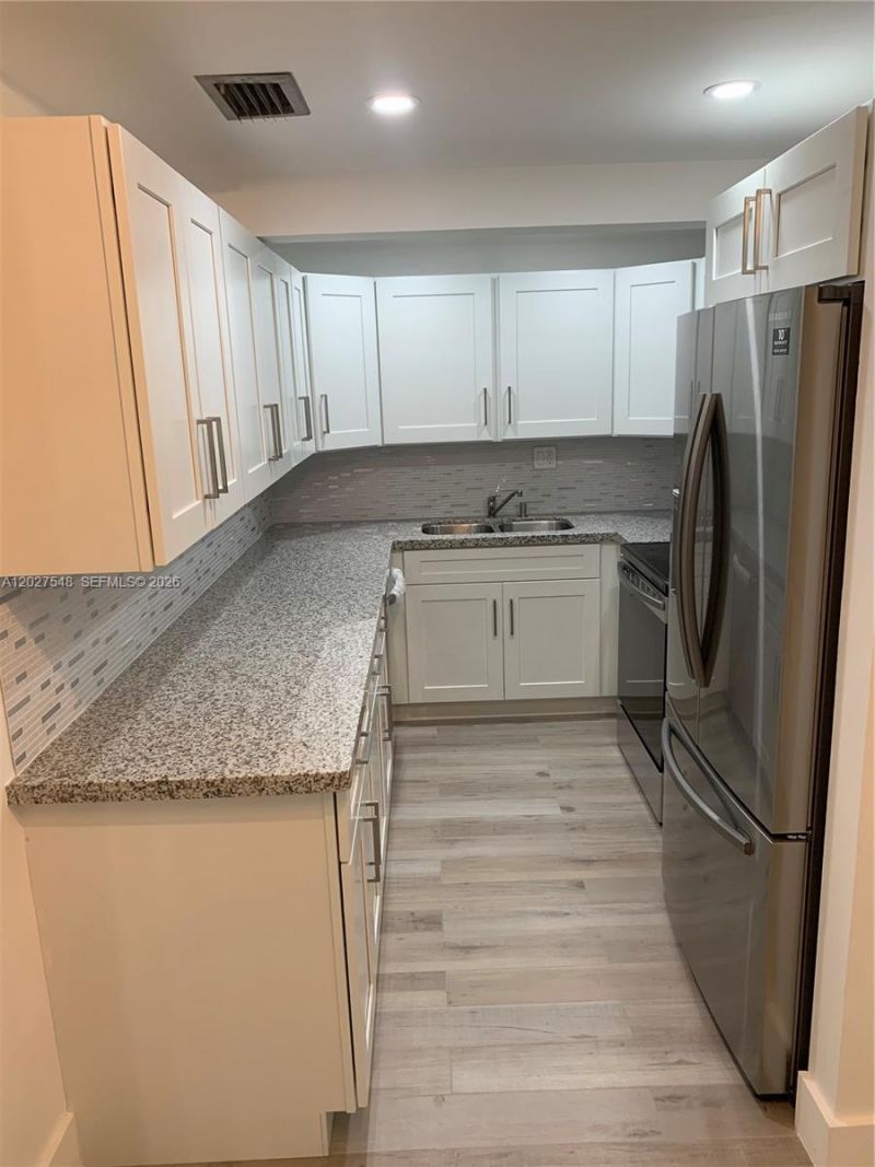 5838 SW 74th Terrace , Unit 118, South Miami, FL 33143 Photo