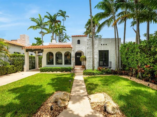 1225 Alhambra Cir , Coral Gables, FL 33134