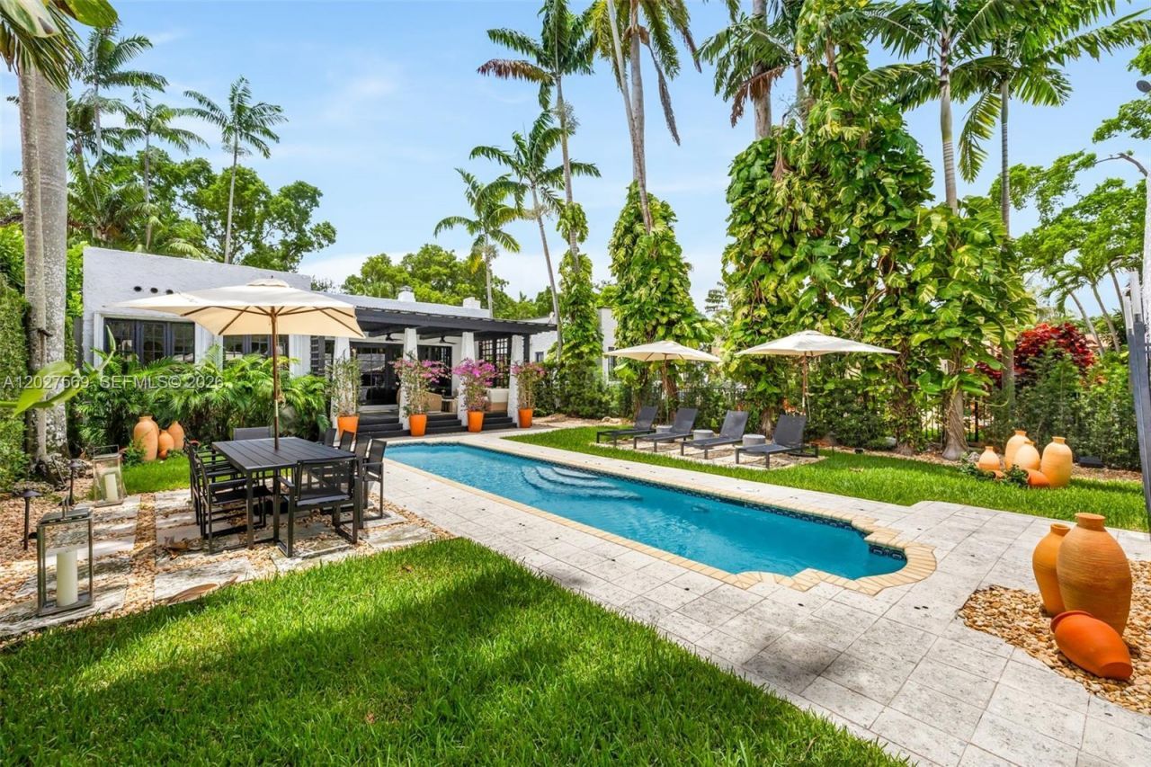 1225 Alhambra Cir , Coral Gables, FL 33134 Photo
