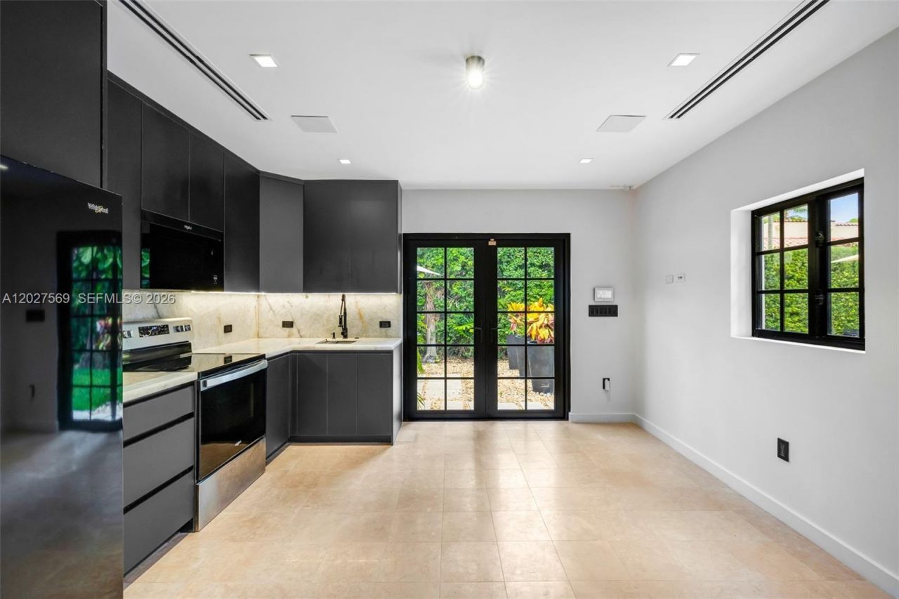 1225 Alhambra Cir , Coral Gables, FL 33134 Photo