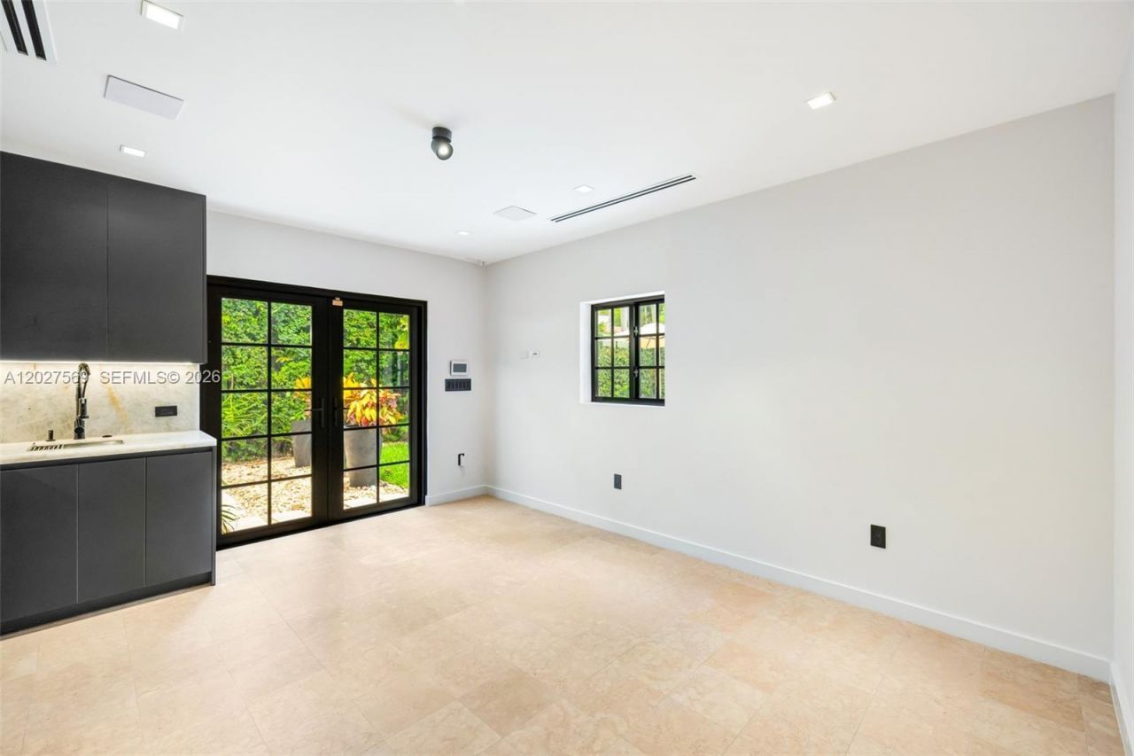 1225 Alhambra Cir , Coral Gables, FL 33134 Photo