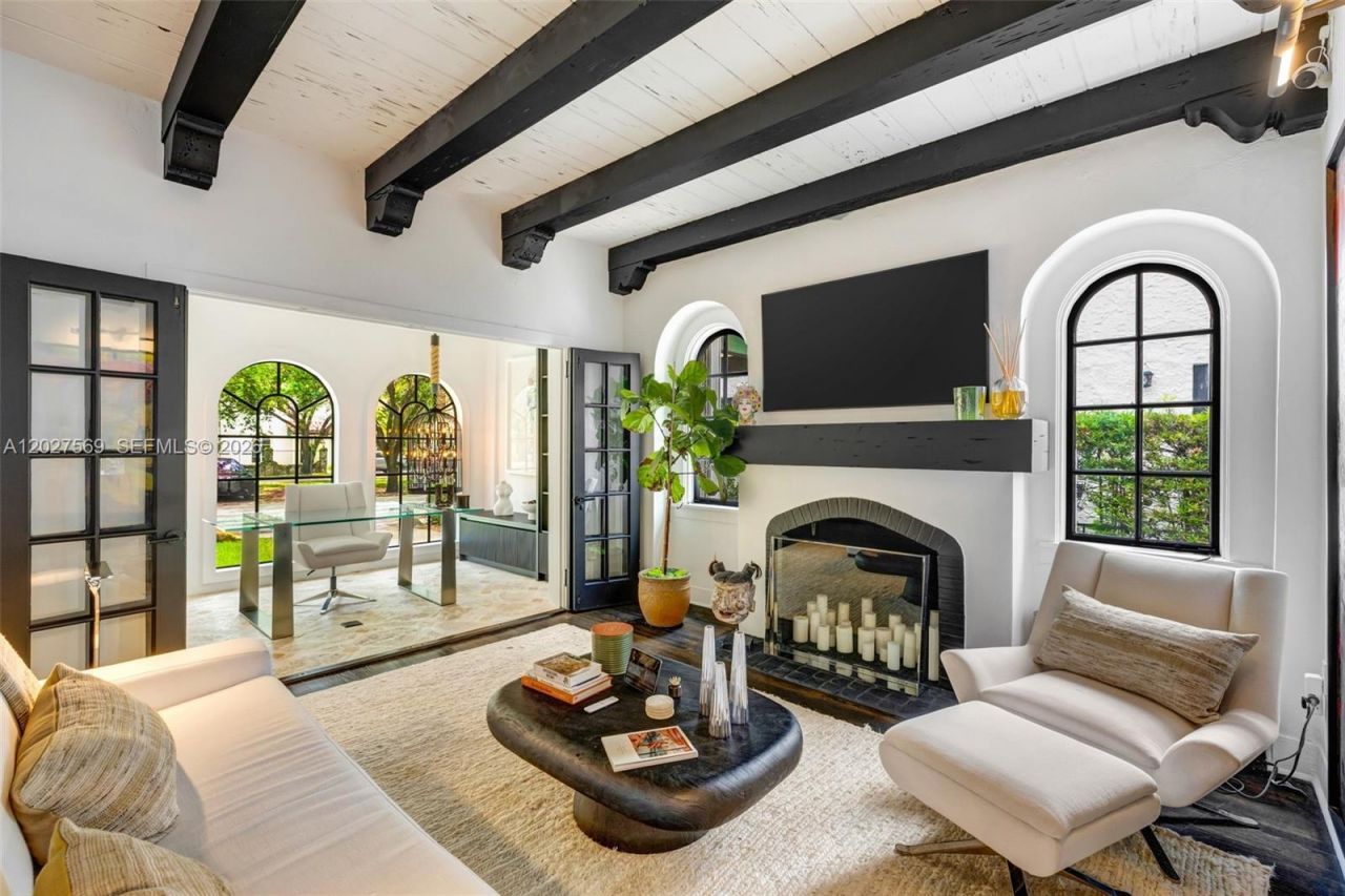 1225 Alhambra Cir , Coral Gables, FL 33134 Photo