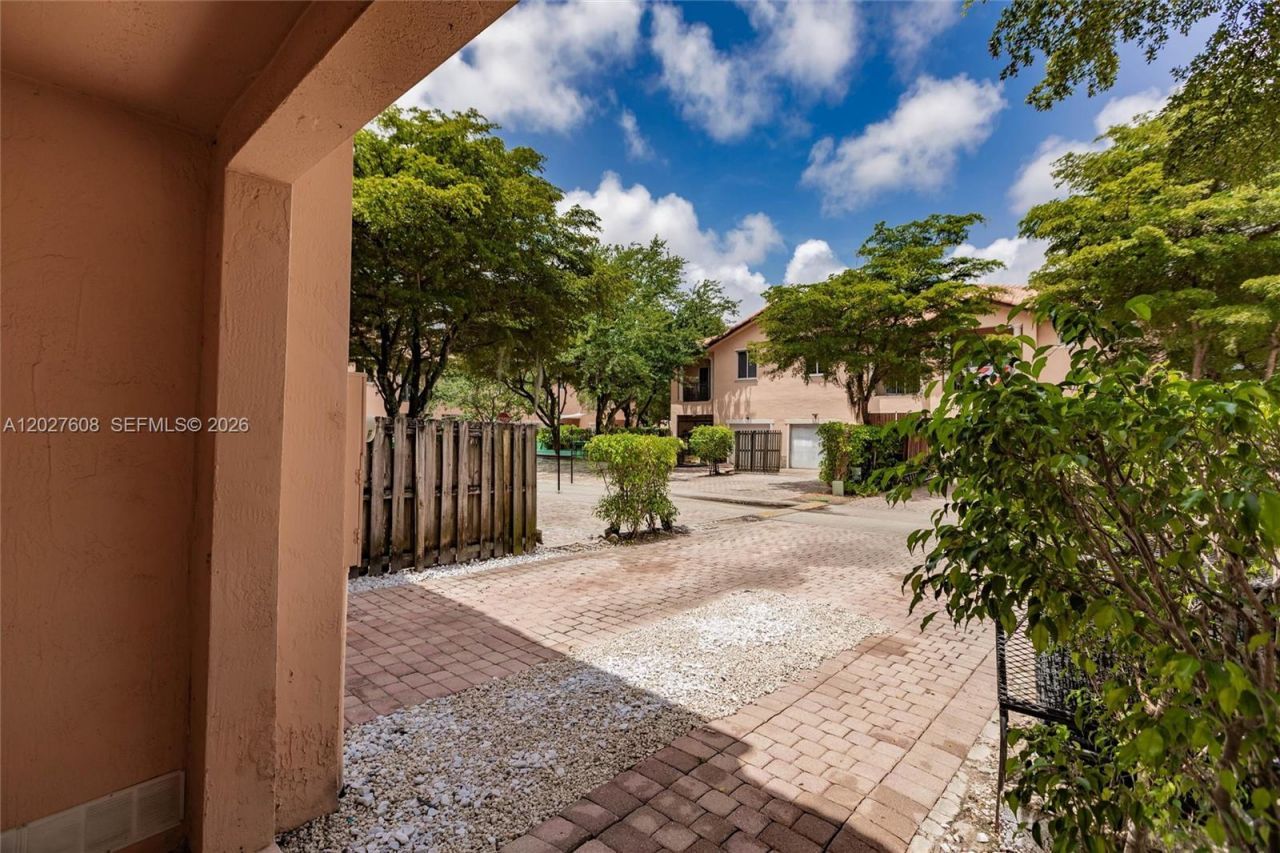 22946 SW 112th Pl , Miami, FL 33170 Photo
