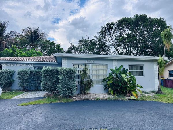 6631 NW 84th St, Tamarac, FL 33321