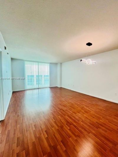1200 Brickell Bay Dr, Unit 4308, Miami, FL 33131 Photo