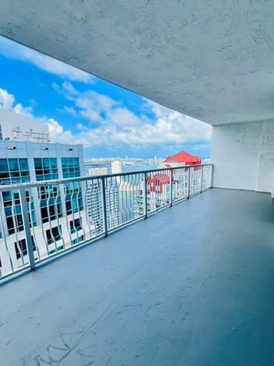 1200 Brickell Bay Dr, Unit 4308, Miami, FL 33131 Photo