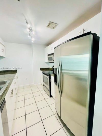 1200 Brickell Bay Dr, Unit 4308, Miami, FL 33131 Photo