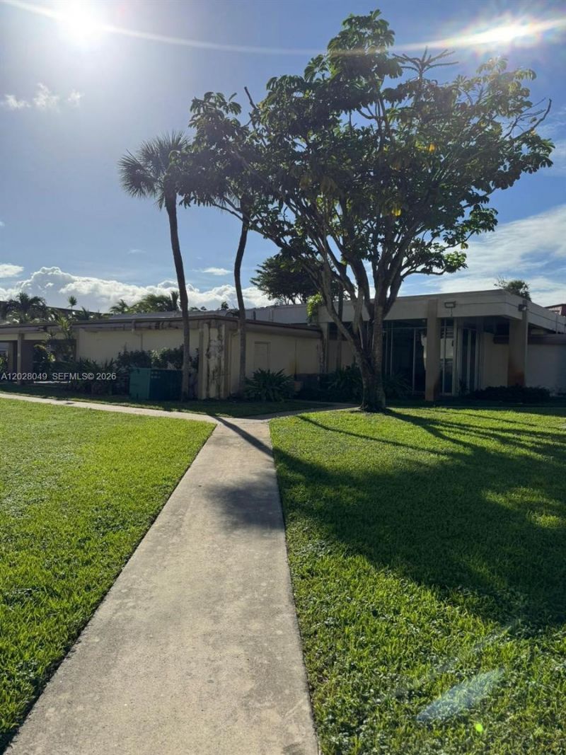 1530 NE 191st St , Unit 241, Miami, FL 33179 Photo