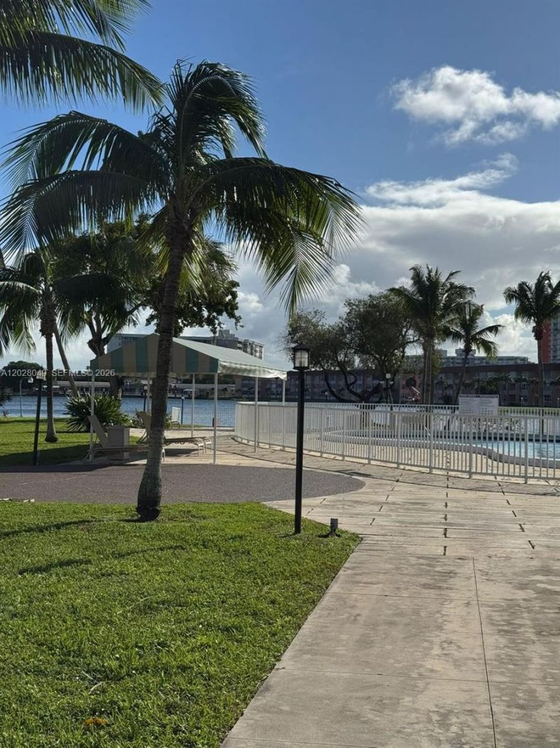 1530 NE 191st St , Unit 241, Miami, FL 33179 Photo