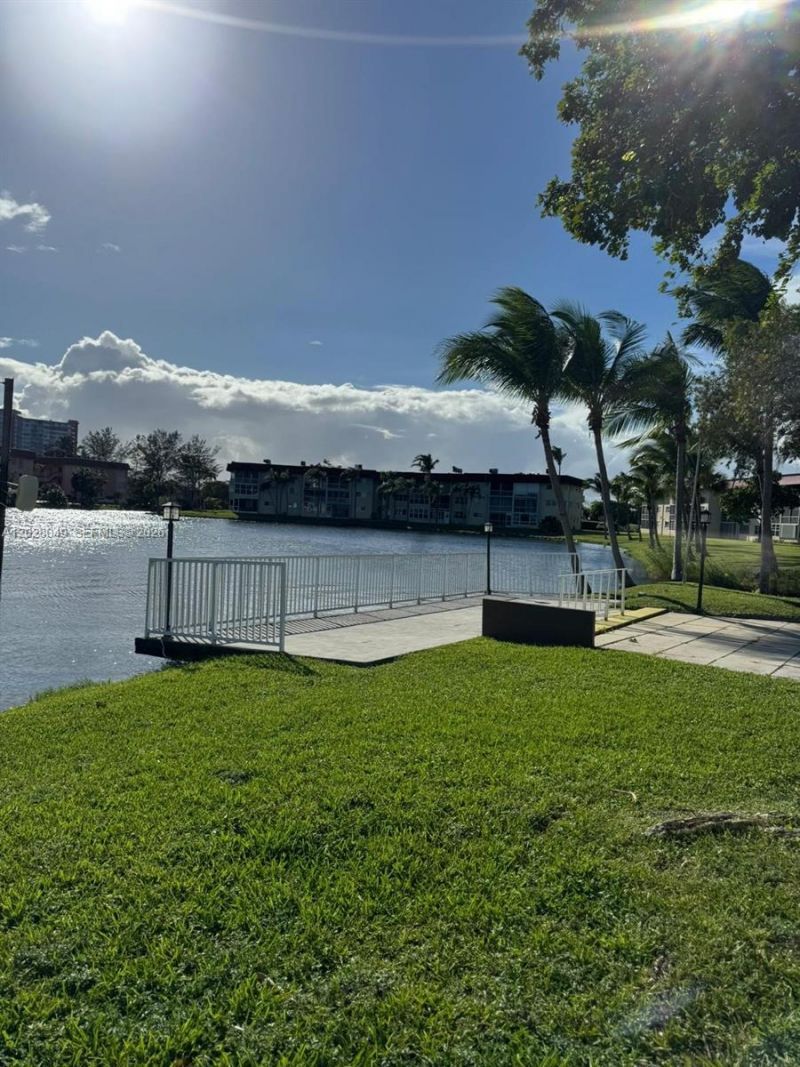 1530 NE 191st St , Unit 241, Miami, FL 33179 Photo