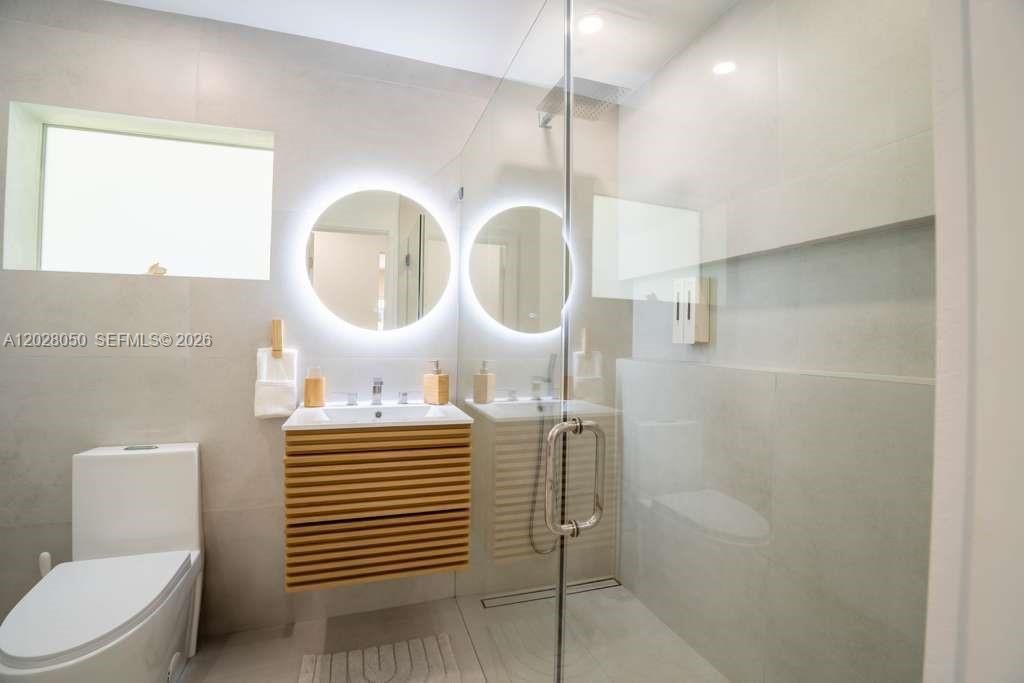 13800 NE 1st Ave , Miami, FL 33161 Photo