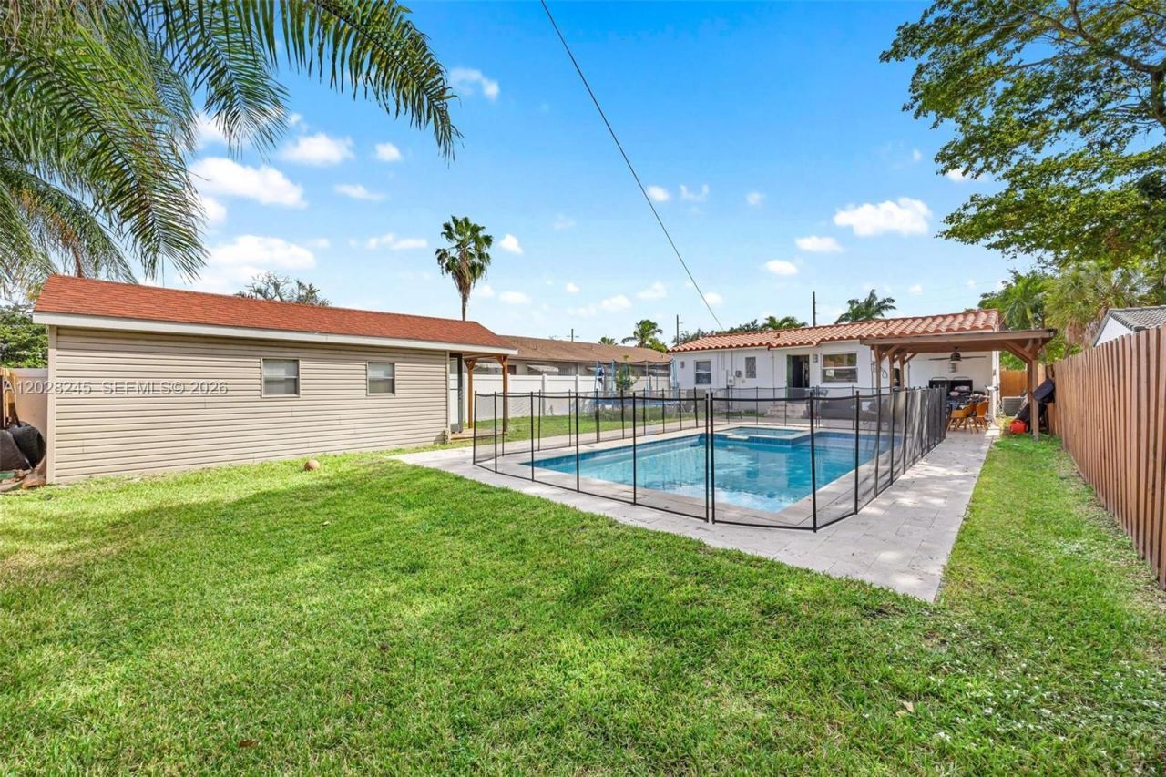 2215 Cleveland St, Hollywood, FL 33020 Photo