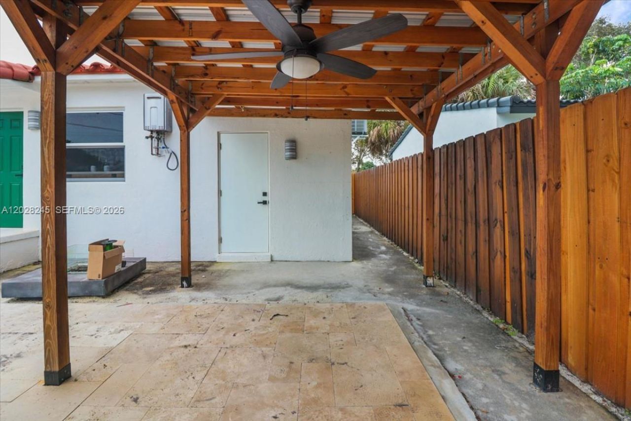 2215 Cleveland St, Hollywood, FL 33020 Photo