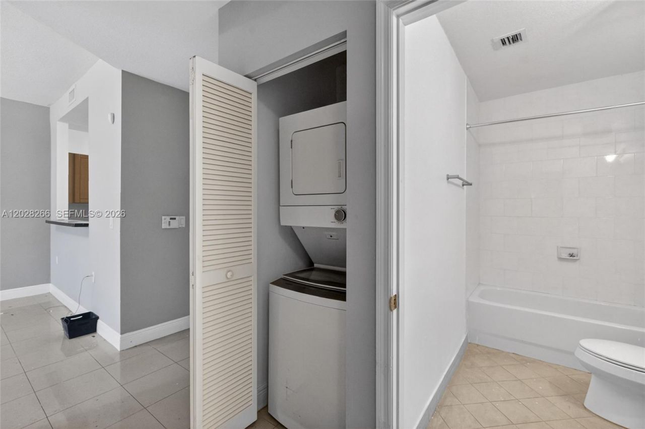 652 NE 63rd St , Unit 103, Miami, FL 33138 Photo