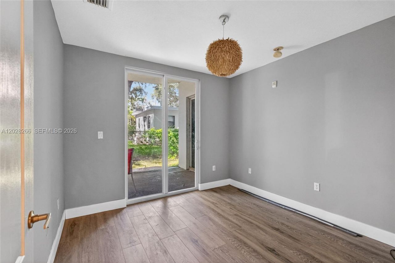 652 NE 63rd St , Unit 103, Miami, FL 33138 Photo