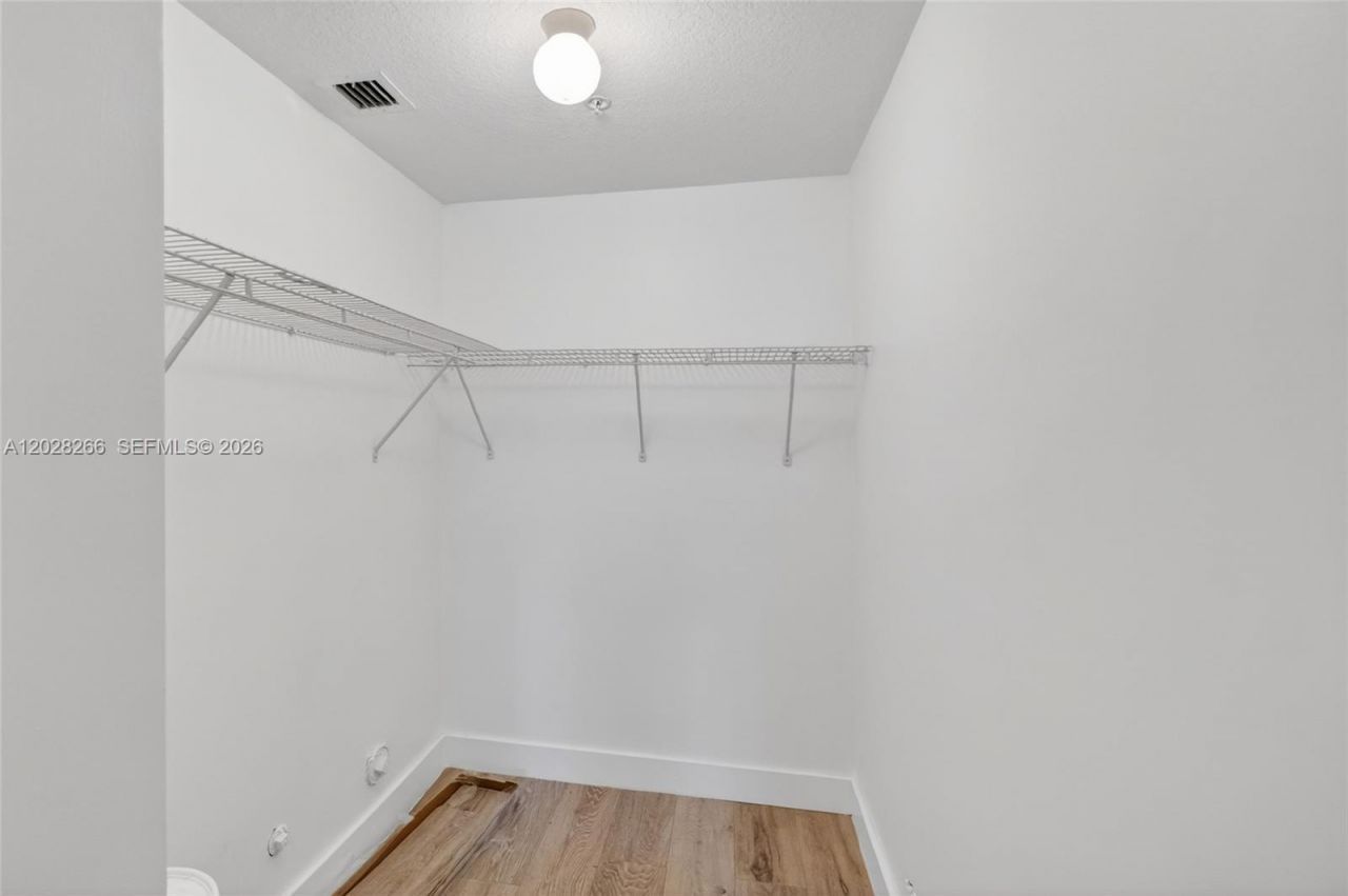 652 NE 63rd St , Unit 103, Miami, FL 33138 Photo