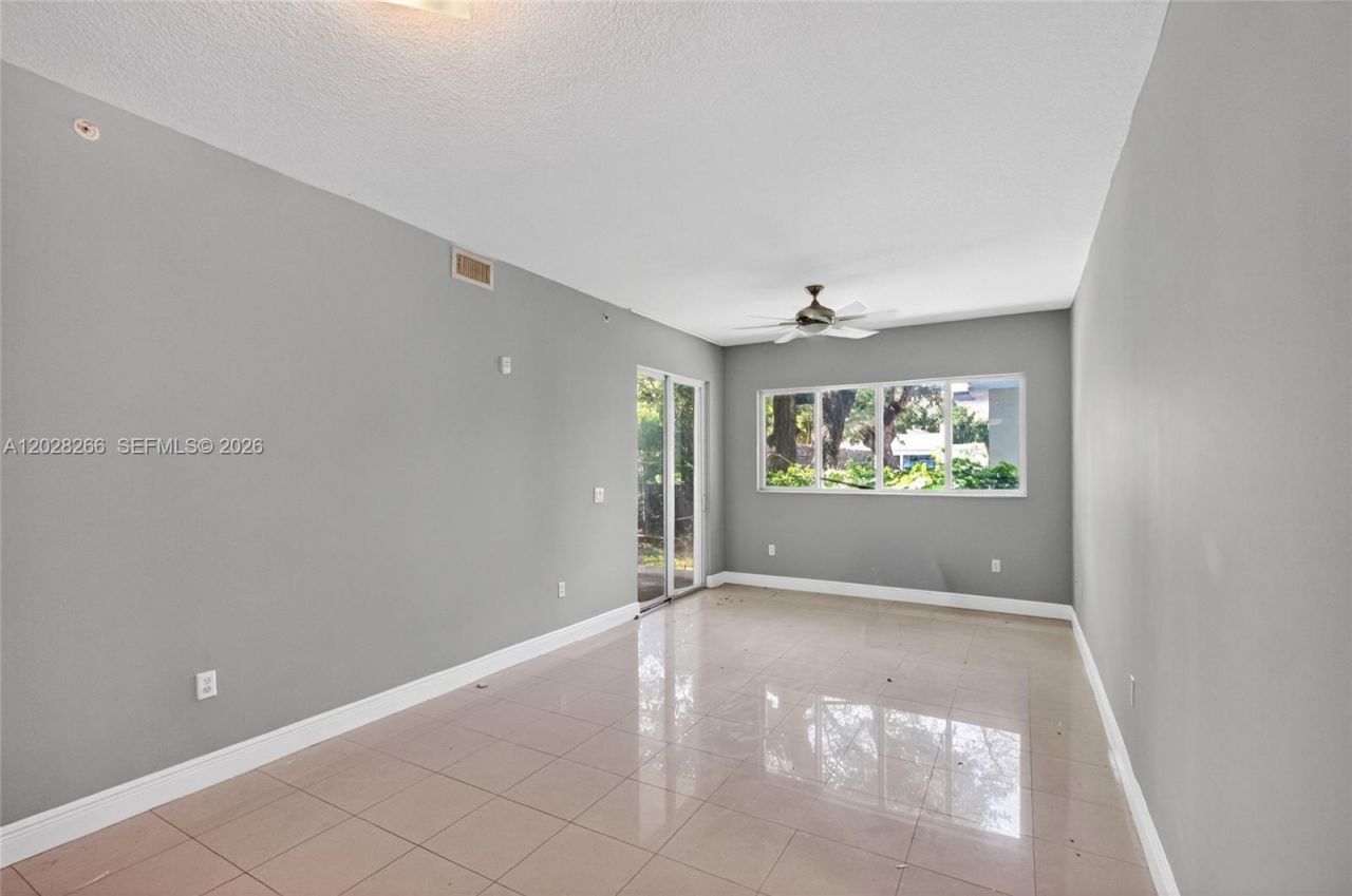 652 NE 63rd St , Unit 103, Miami, FL 33138 Photo